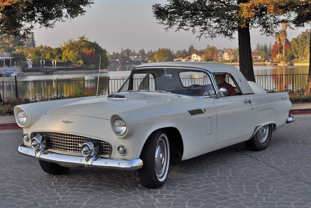 1956 Ford Thunderbird