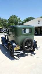 1930 Ford Model A Picture 2