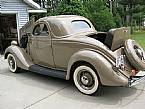 1935 Ford 48 Picture 2