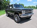 1989 Chevrolet Suburban Picture 2