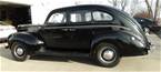 1940 Ford Deluxe Picture 2