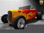 1932 Ford Roadster Picture 2