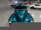 1947 Chevrolet Sedan Picture 2