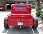 1935 Ford Custom Picture 2
