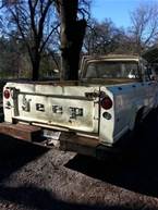 1970 Jeep J2000 Picture 2