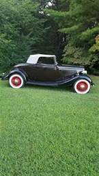 1933 Ford Cabriolet Picture 2