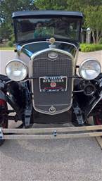 1931 Ford Model A Picture 2