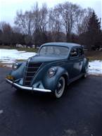 1937 Lincoln Zephyer Picture 2