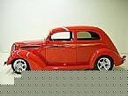 1937 Ford Sedan Picture 2