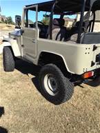 1978 Toyota FJ40 Picture 2