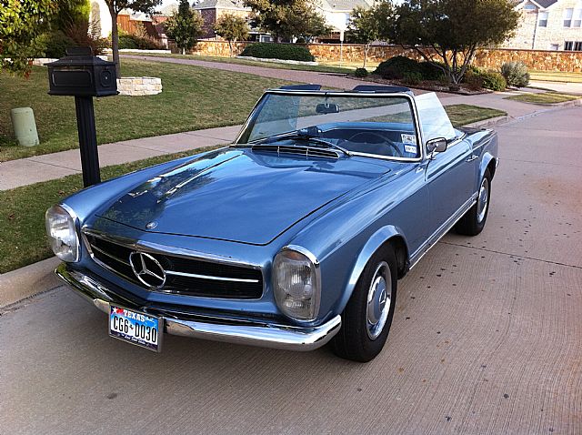 Mercedes 230 baby-blue #2