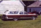 1976 Chrysler Town and Country Picture 2