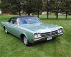 1965 Oldsmobile Starfire Picture 2