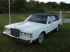 1987 Lincoln Town Car Picture 2