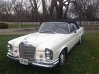 1965 Mercedes 200 Picture 2