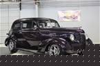 1939 Chevrolet Sedan Picture 2