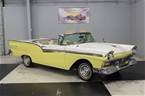 1957 Ford Fairlane Picture 2