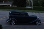 1933 Ford Sedan Picture 2