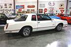 1987 Chevrolet Monte Carlo Picture 2