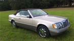 1995 Mercedes E320 Picture 2