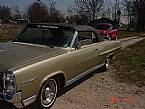 1964 Pontiac Bonneville Picture 2