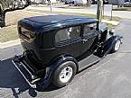 1932 Ford Tudor Picture 2