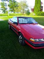 1991 Pontiac Sunbird Picture 2