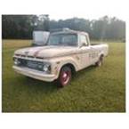1961 Ford F100XL Picture 2
