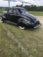 1940 Ford 5 Window Coupe Picture 2