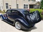 1937 Ford Tudor Picture 2