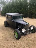 1930 Ford Model A Picture 2
