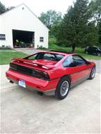 1986 Pontiac Fiero Picture 2