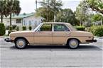 1975 Mercedes 300D Picture 2