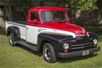 1951 International Harvester Picture 2