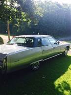 1975 Cadillac Sedan DeVille Picture 2