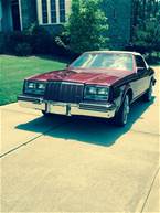 1982 Buick Riviera Picture 2