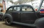 1938 Ford Deluxe Picture 2