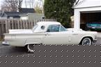 1957 Ford Thunderbird Picture 2