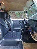 1975 Volkswagen Camper Picture 2