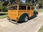 1938 Ford Woodie Picture 2