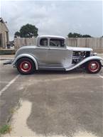 1932 Ford 5 Window Coupe Picture 3