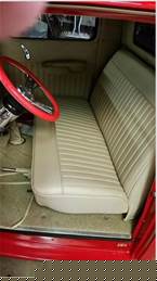 1935 Ford Custom Picture 3