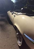 1974 Jaguar XKE Picture 3