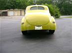 1940 Ford Deluxe Picture 3