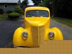 1937 Ford Deluxe Picture 3