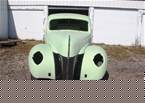 1940 Ford Deluxe Picture 3