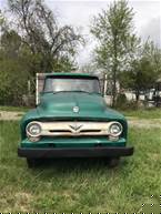 1946 Ford F6 Picture 3