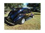 1939 Ford Sedan Picture 3
