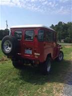 1982 Toyota FJ40 Picture 3