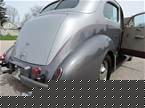 1938 Ford Deluxe Picture 3